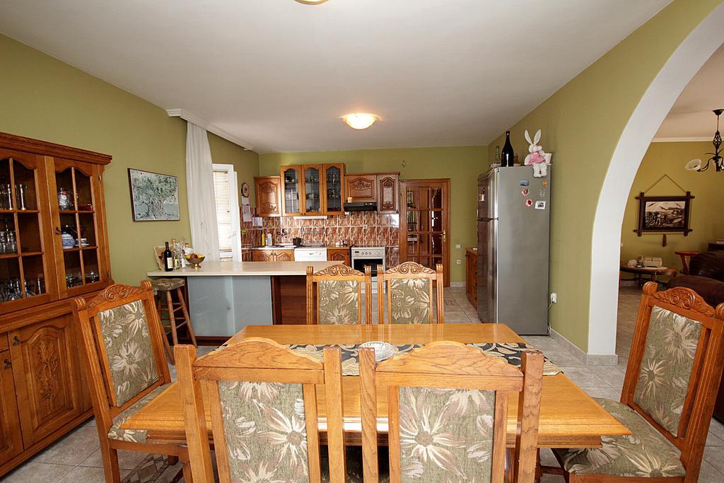 Apartmani Stari Grad Sutomore Chambre photo